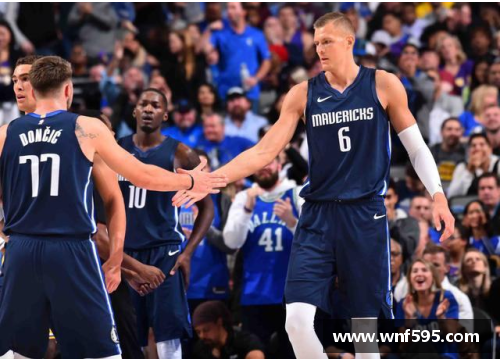 环亚体育官网NBA西部“大乱斗”库里没手软,东契奇的独行侠危险了